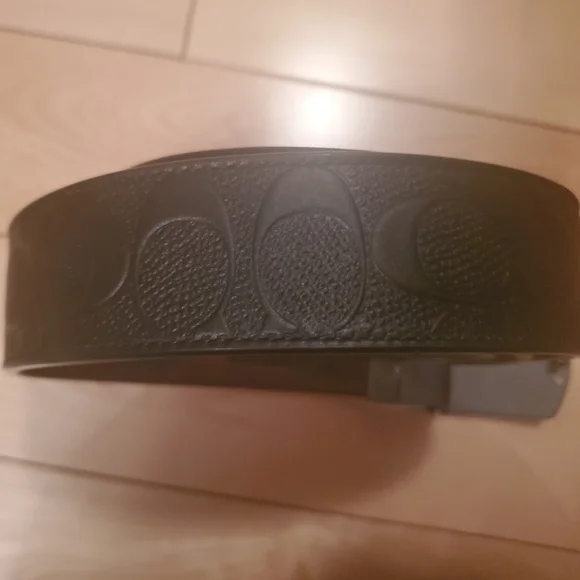 Coach black leather belt. - Picture 2 of 4